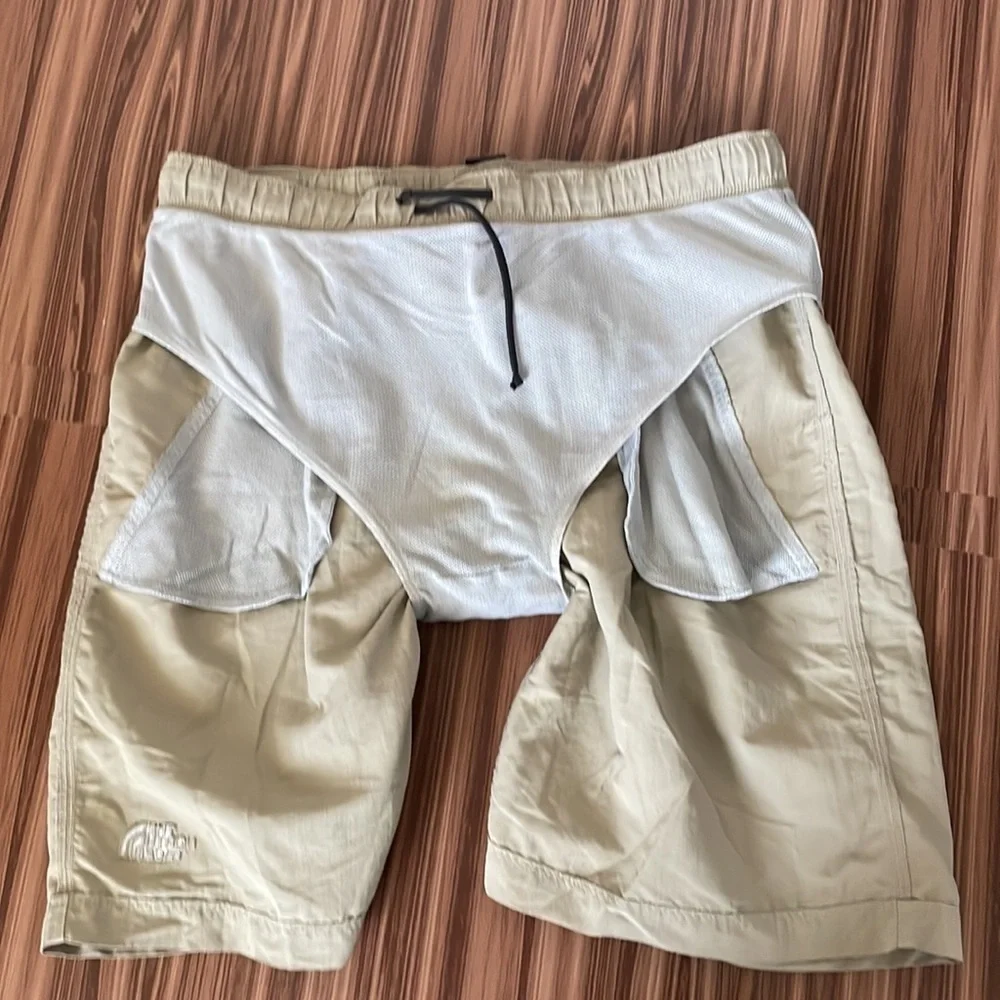 THE North Face Nylon Hiking Shorts Size Medium